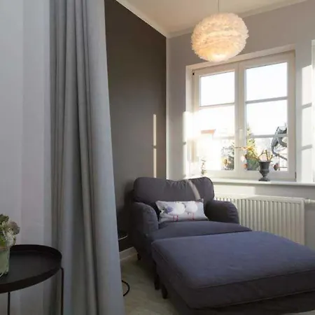 Brunnenstrasse, App 1 *