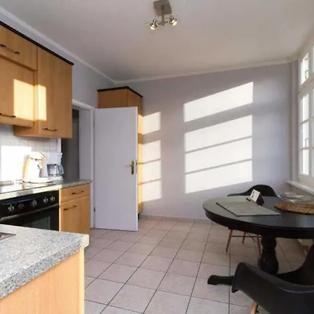 Brunnenstrasse, App 1