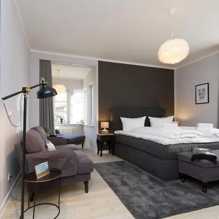 Brunnenstrasse, App 1 *