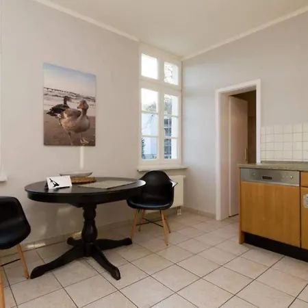 Brunnenstrasse, App 1